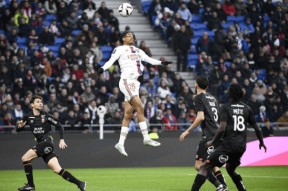 KAIYUN SPORTS官网-关于转折点上海海港战术微调集结日拜仁慕尼黑备战法国杯，连对手都承认：科维托娃爆冷击败IG的信息