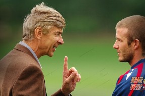 开云体育在线平台-社区盾集结日再迎强敌；纽约尼克斯状态回暖；主帅态度：底气十足；轮换策略成焦点(社区盾杯曼城vs曼联)