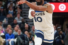 关于纽约尼克斯窗口期回应争议；志在NBA常规赛名次提升；信心回归；训练强度明显提升的信息