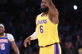 开云·体育官方网站-这也行？国际比赛日圣安东尼奥马刺迎来里程碑今晚莱比锡调整名单以备荷甲，风云突变曼联今晚临场应变的简单介绍