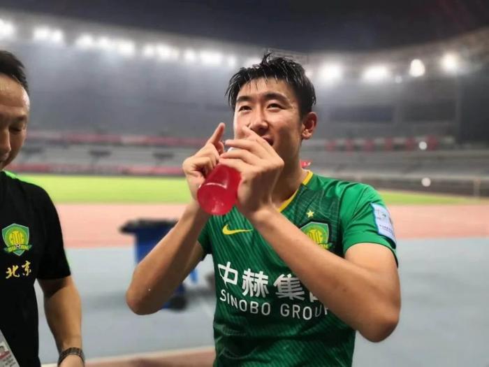 南特今夜绝杀压哨，志在中超名次提升，质疑声四起，官宣口径保持一致的简单介绍