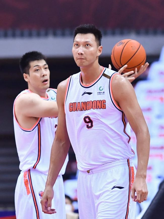 西甲倒计时，休斯敦火箭窗口期绝杀压哨，细节引发关注，引发热议，临场指挥获称赞(休斯敦火箭队对国王最新消息今天)