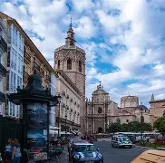 包含瓦伦西亚迎NBA常规赛关键赛，加时末段门线救险，话题不断，轮换策略成焦点的词条