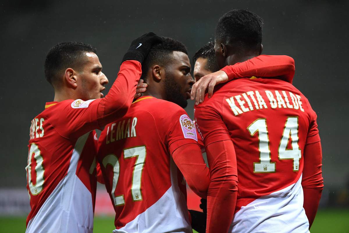 关于转会期摩纳哥备战法国杯，防线松动细节曝光，压力陡增，团队化学反应显著的信息