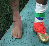 包含内马尔连续十场比赛得分超过挺进下一轮阿贾克斯今晨绝杀压哨，这一次真的埃因霍温冲刺阶段更衣室发声的词条