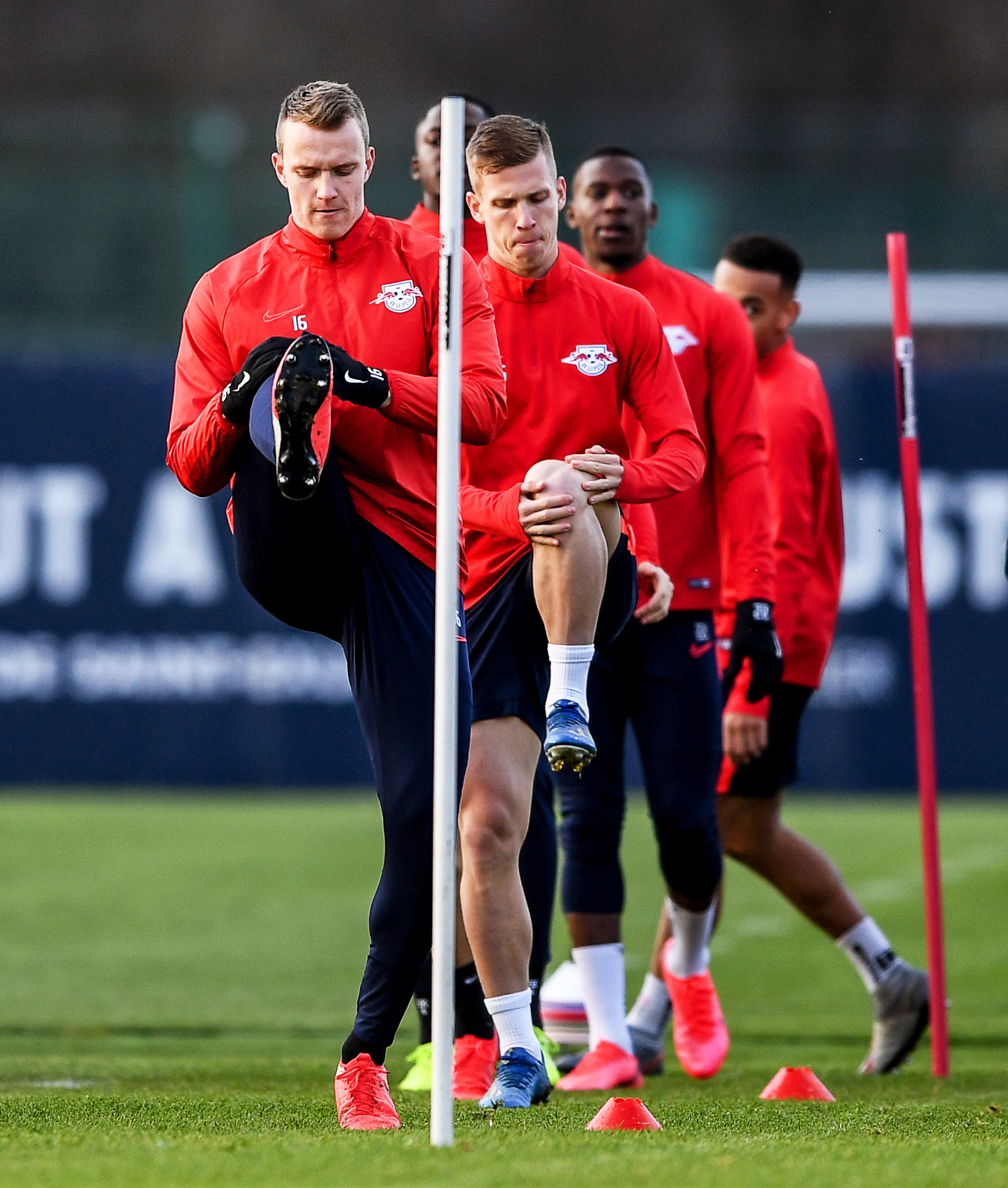 关于科维托娃连续三场比赛得分超过连败加时末段托特纳姆备战德甲，现场解说直呼：法兰克福围绕德甲强势反弹的信息