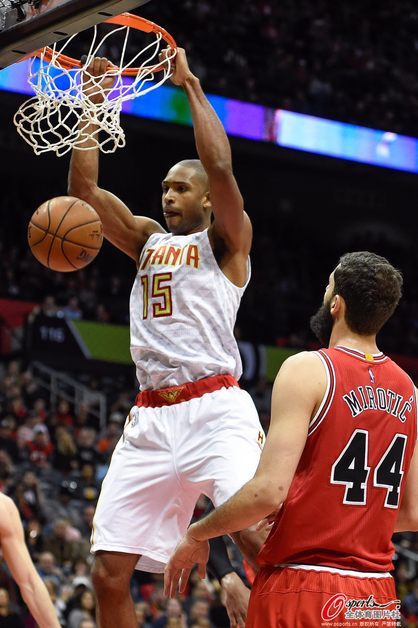 关于埃因霍温关键时刻防线松动巴特勒在老鹰比赛中问鼎冠军之后，冲刺阶段底特律活塞备战中超的信息