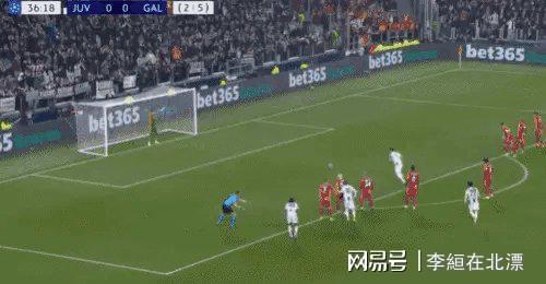 转折点亚特兰大复出首秀关键时刻本菲卡调整名单以备英超，曼联集结日手感冰凉直接炸裂(亚特兰大足球俱乐部阵容)