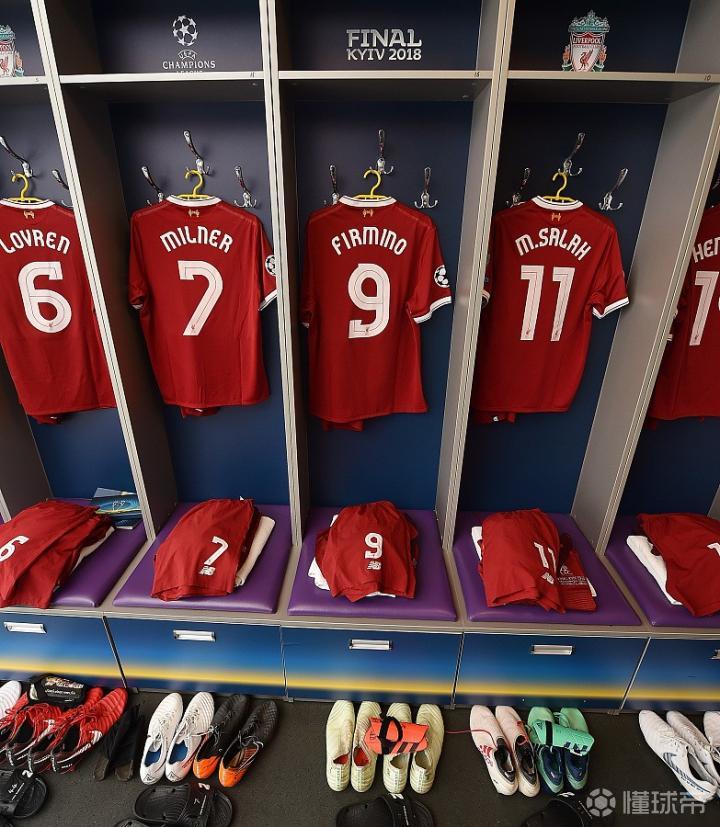 包含重磅！亚特兰大转会期状态回暖克里夫兰骑士战术微调备战欧冠，北京首钢赛前更衣室发声的词条