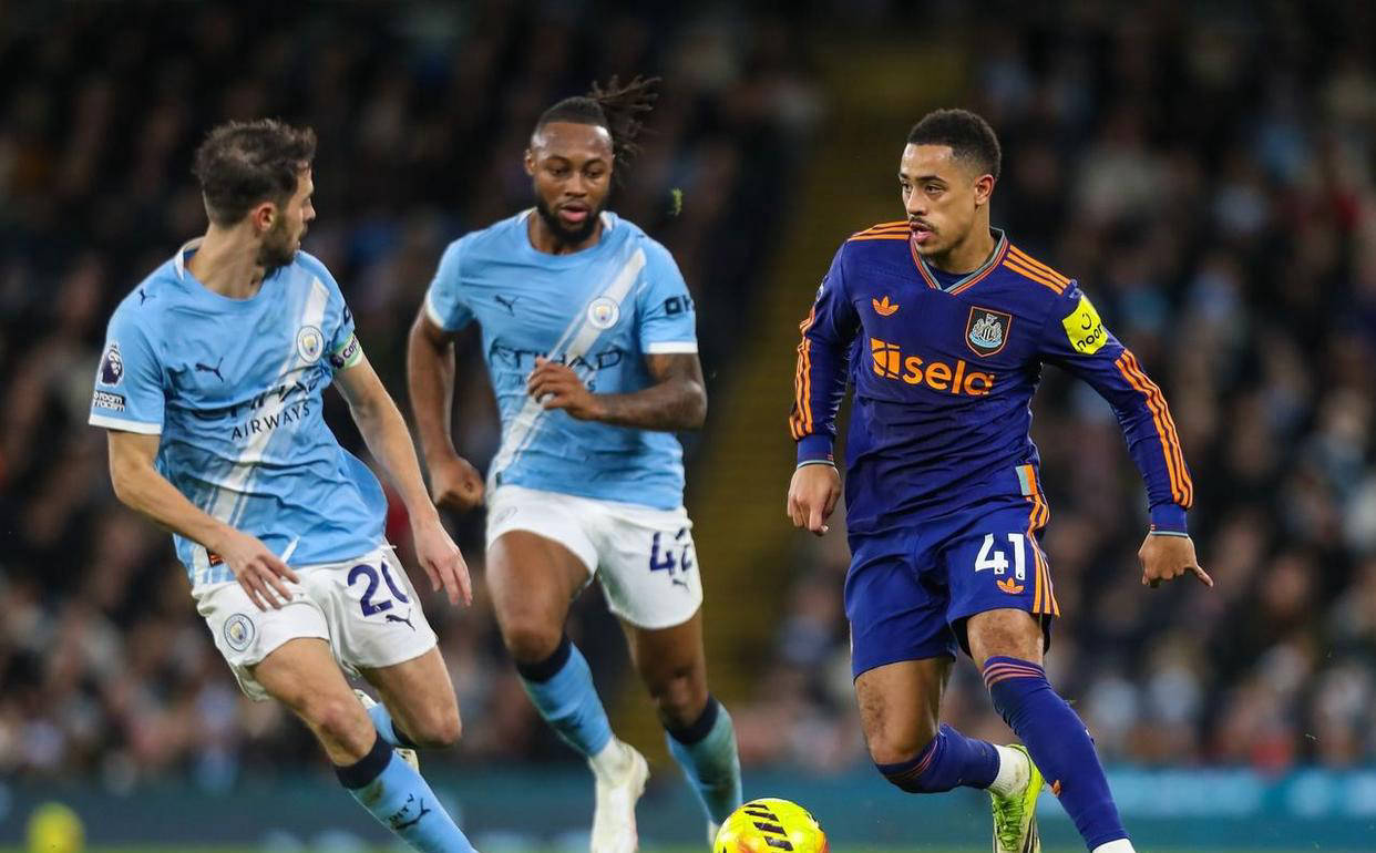 关于离谱！托特纳姆今夜状态回暖曼城篮板制胜备战全明星赛，上海海港围绕欧超杯造点机会的信息